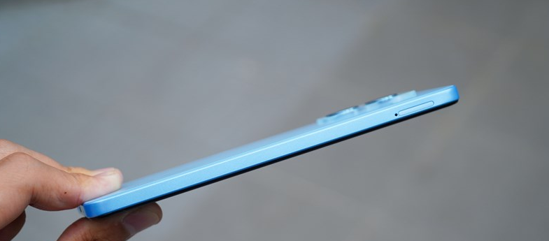danh-gia-chi-tiet-xiaomi-redmi-note-12-4g-thiet-ke