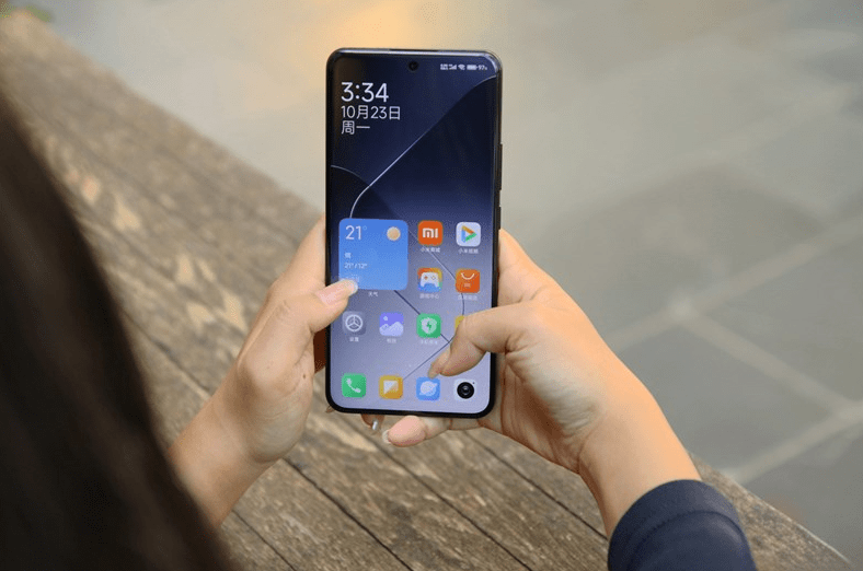 danh-gia-tong-quan-xiaomi-14-pro-man-hinh