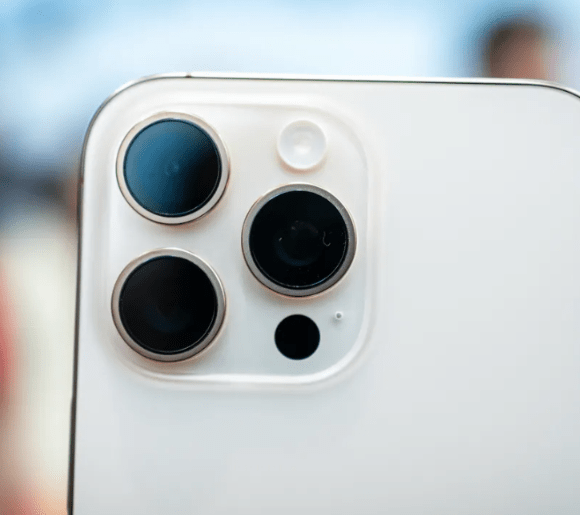 iphone-16-pro-max-1
